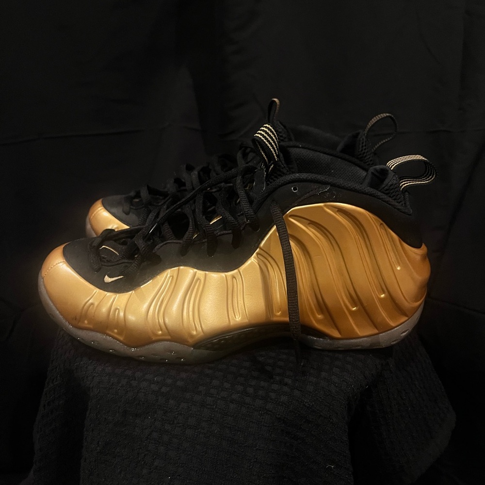 Nike Foamposite Metallic Gold